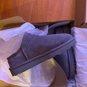 Ugg Gray Slippers - BRAND NEW in box